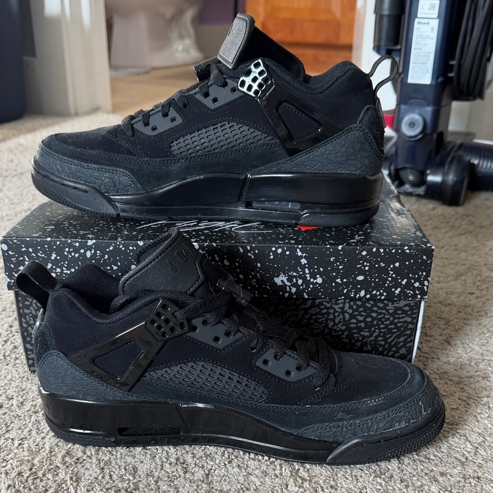 Jordan Spizike Low